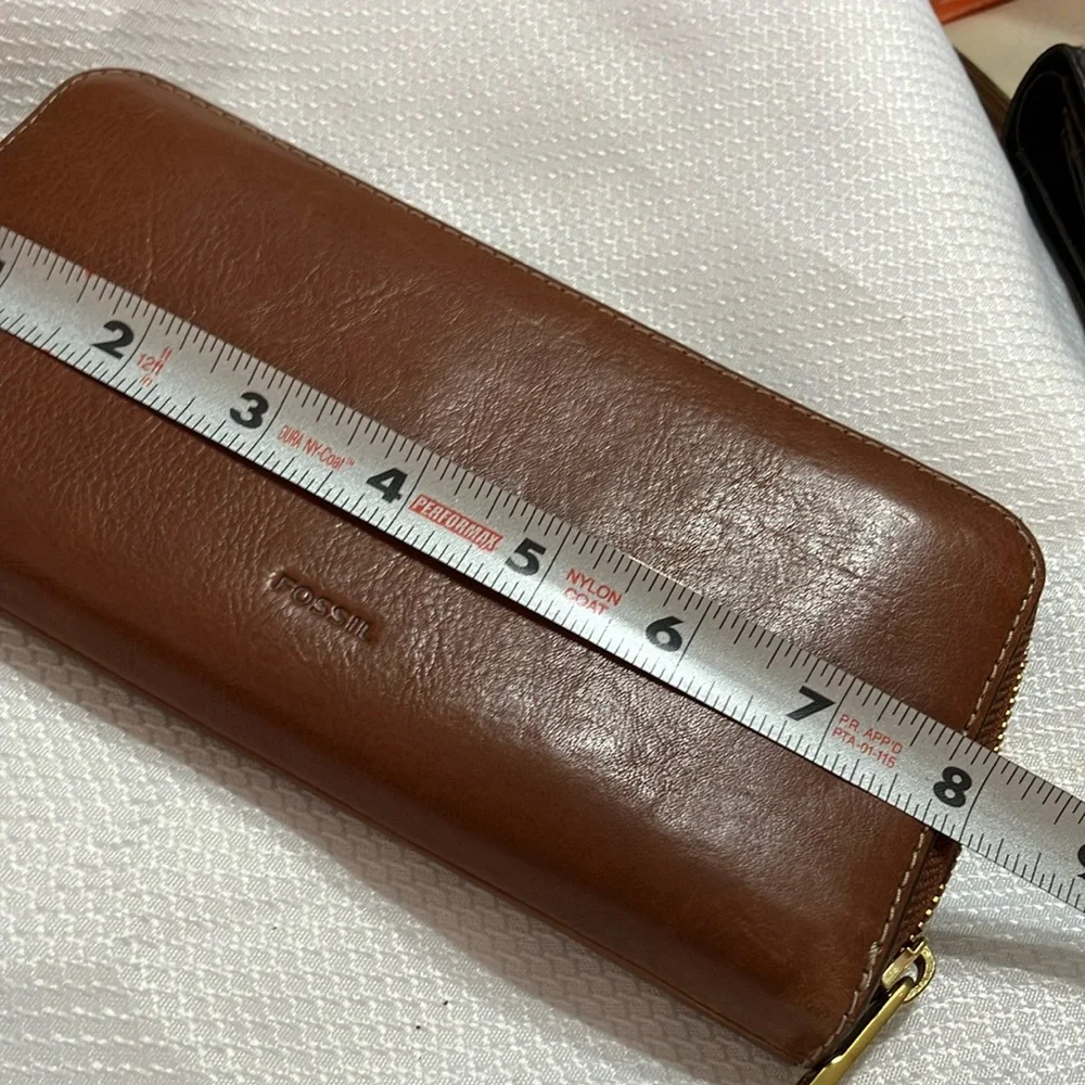 Fossil Brown Leather WalletLadies Classy Fossil Brown Leather Wallet Barely Used - Picture 9 of 10